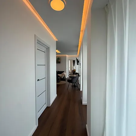 New Luxury 2br With Wifi, Sonos Sound, Tv, Led Ambience & Air Conditioning In Kaunas, Freda Apartament