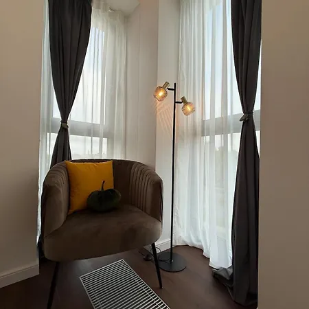 New Luxury 2br With Wifi, Sonos Sound, Tv, Led Ambience & Air Conditioning In Kaunas, Freda