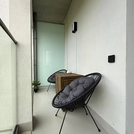 New Luxury 2br With Wifi, Sonos Sound, Tv, Led Ambience & Air Conditioning In Kaunas, Freda Apartament Kowno